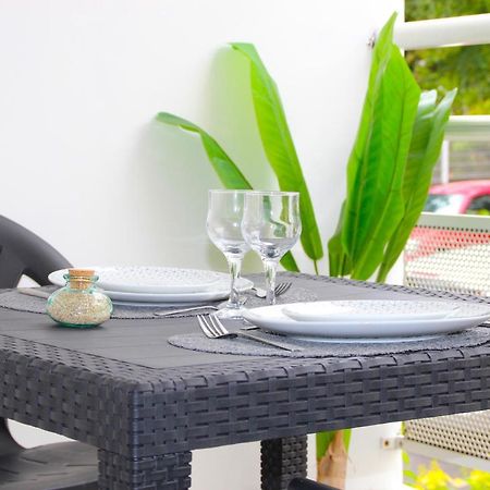 Nouveau ! Studio meublé, moderne, idéalement situé La Possession Extérieur photo
