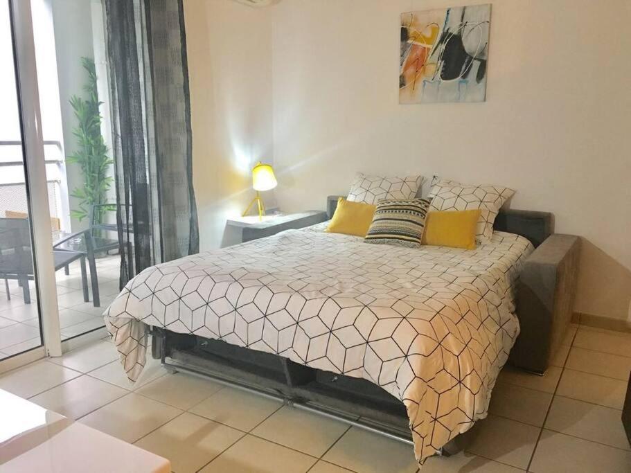 Nouveau ! Studio meublé, moderne, idéalement situé La Possession Extérieur photo