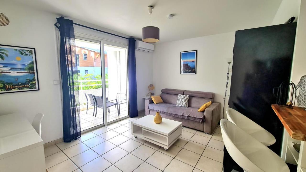 Nouveau ! Studio meublé, moderne, idéalement situé La Possession Extérieur photo