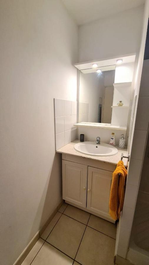Nouveau ! Studio meublé, moderne, idéalement situé La Possession Extérieur photo
