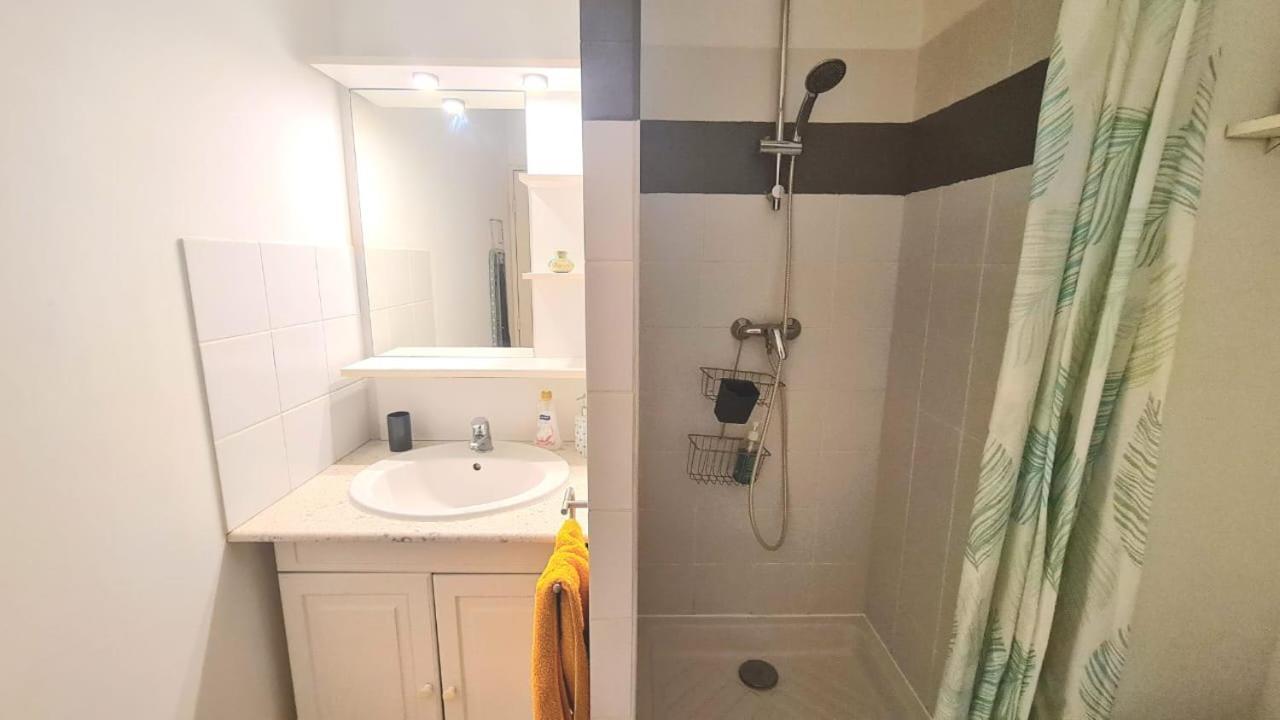 Nouveau ! Studio meublé, moderne, idéalement situé La Possession Extérieur photo